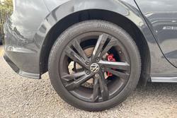 VOLKSWAGEN Golf Photo 5