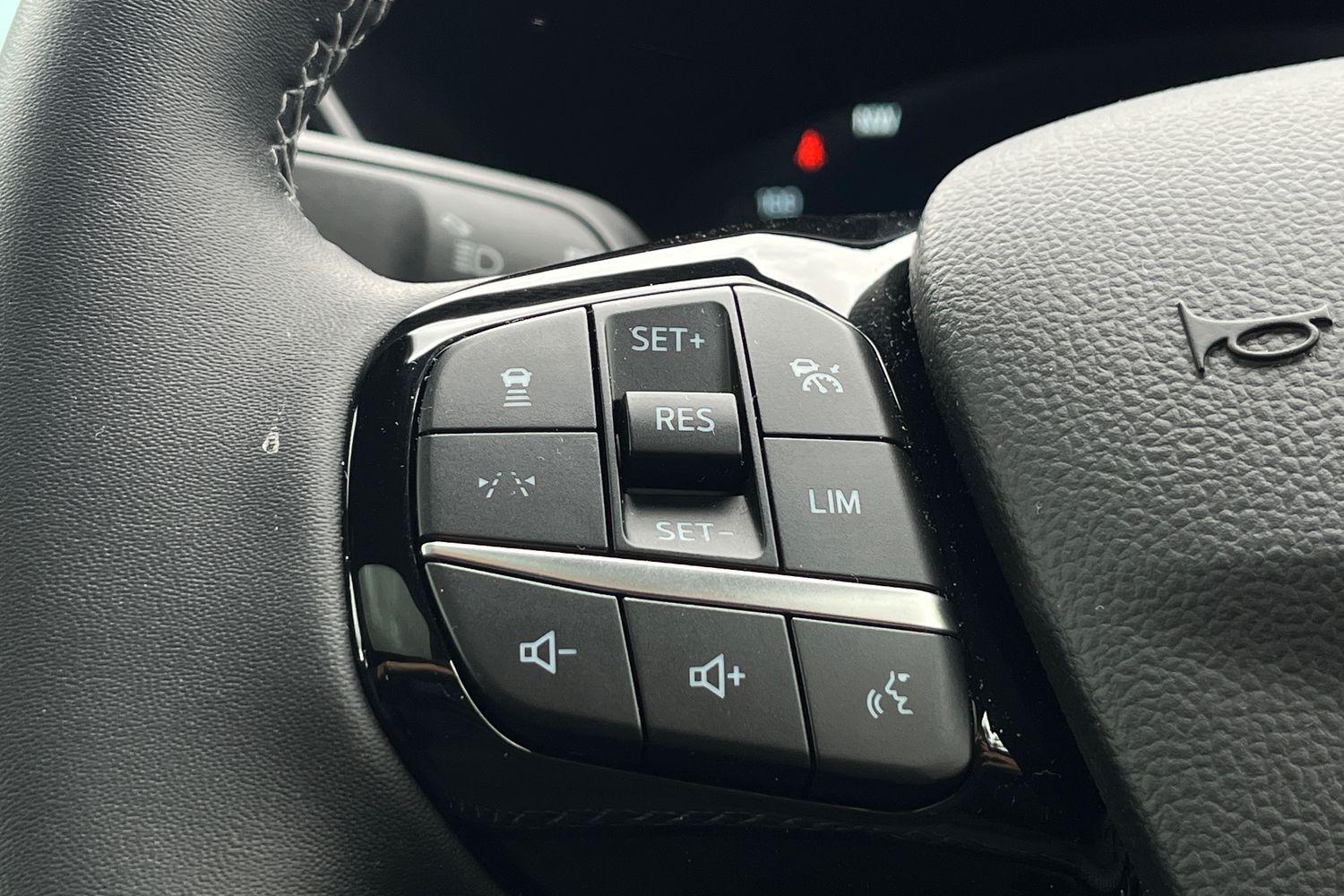 Ford KUGA Photo 35