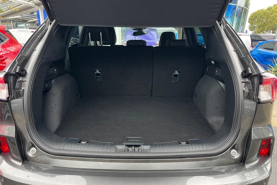 Ford Kuga Photo autoimg-f16d2bca20c95e70f8f07b7eb6adb8ac405ffb68.jpg