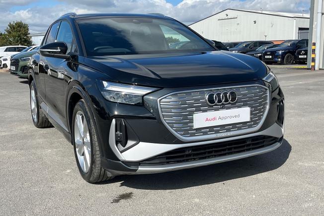 Audi Q4 e-tron Photo 22