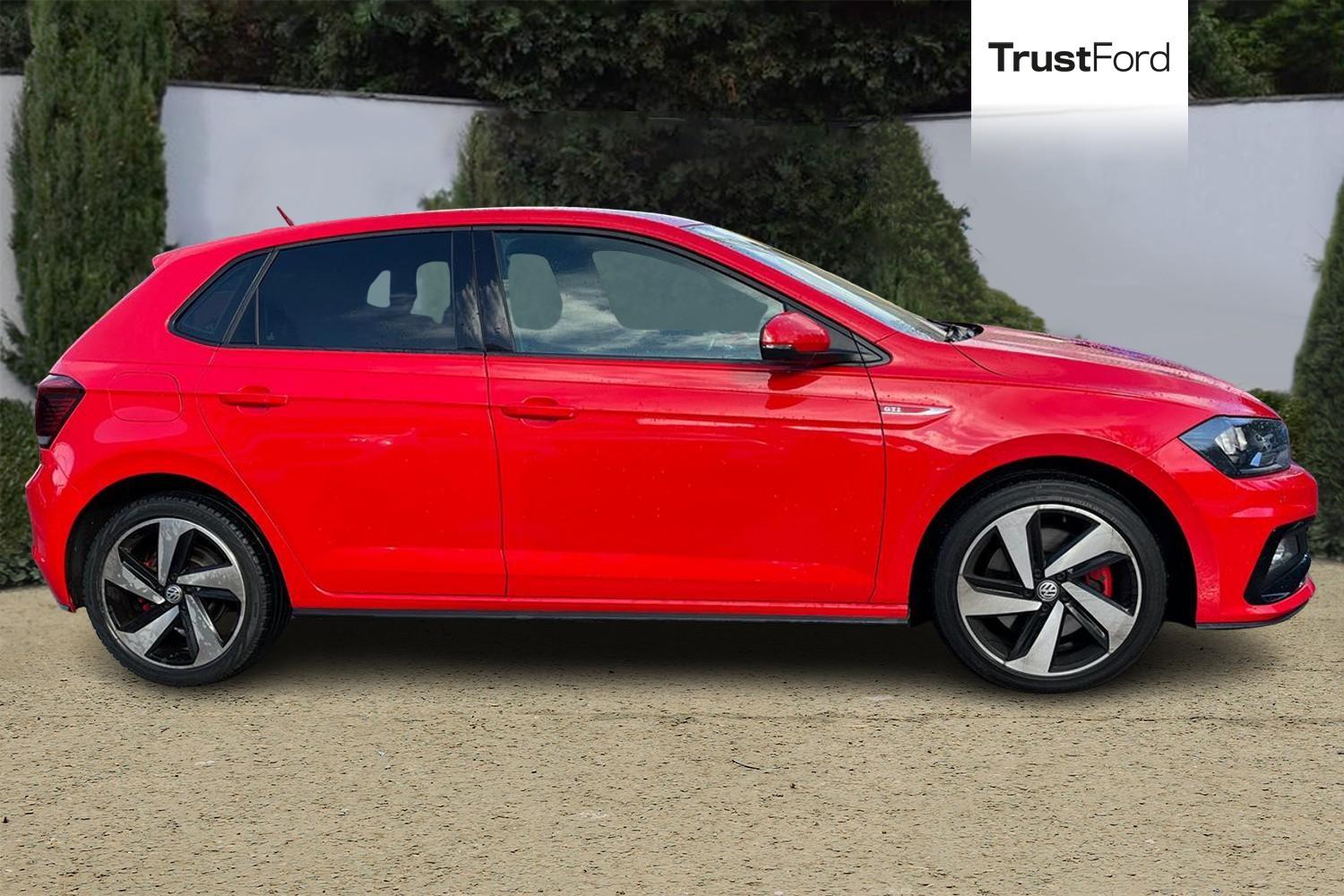 Volkswagen POLO Photo 2