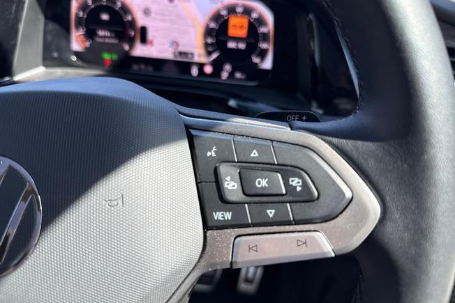VOLKSWAGEN Multivan Photo 17