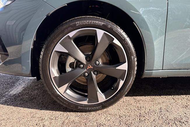 CUPRA Leon Photo 21