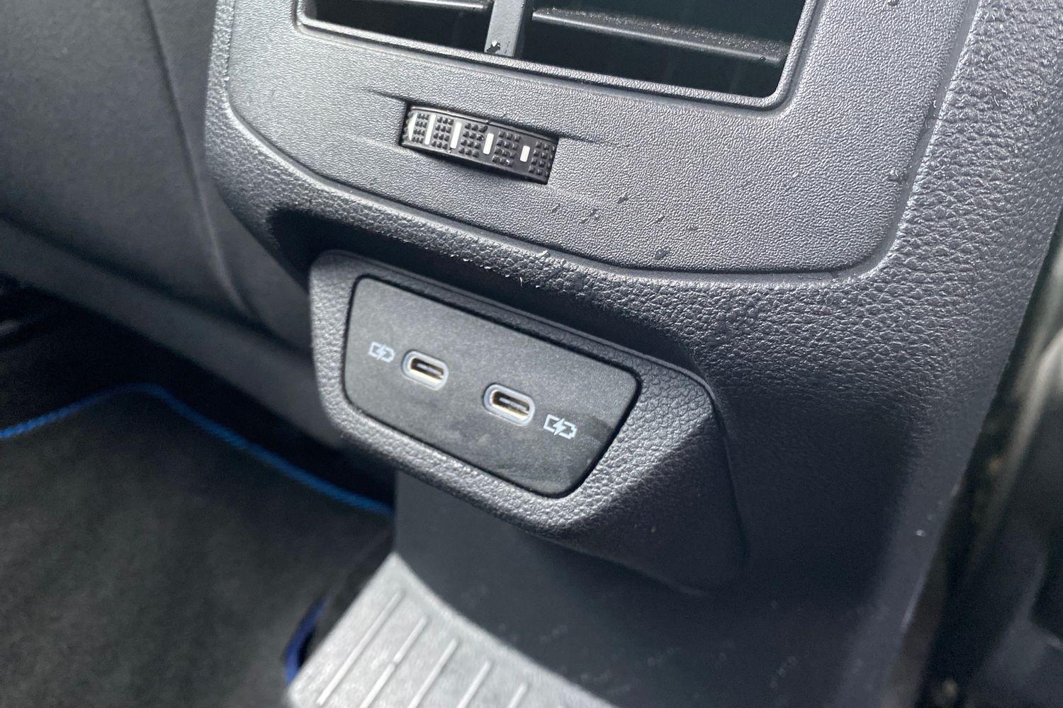 Volkswagen T-ROC Photo 22