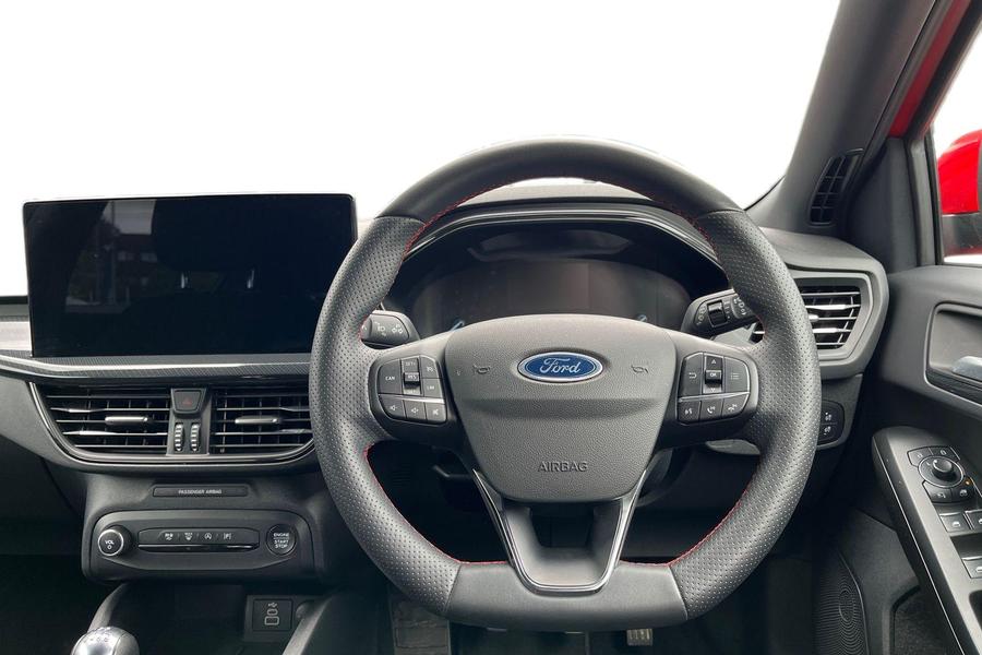 Ford FOCUS Photo autoimg-f1786f38eef8b27d59c95bb994891be2333f68b4.jpg