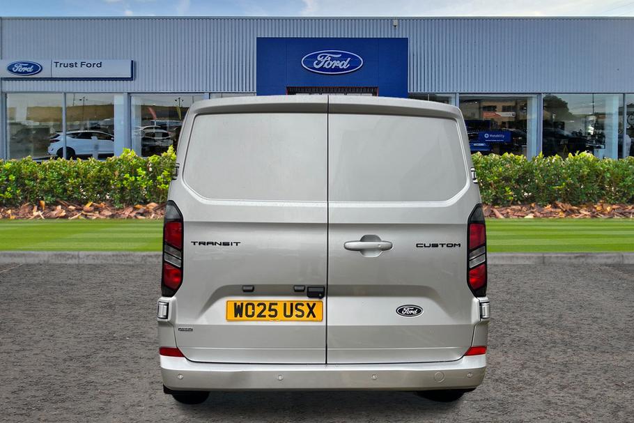 Used Ford TRANSIT CUSTOM WO25USX 12