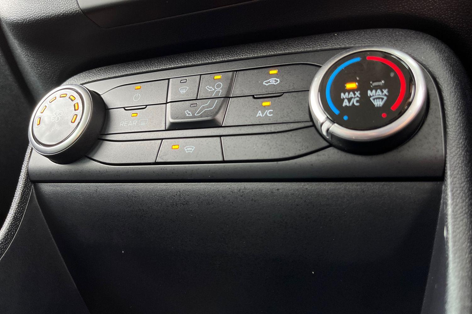 Ford Fiesta Photo 30