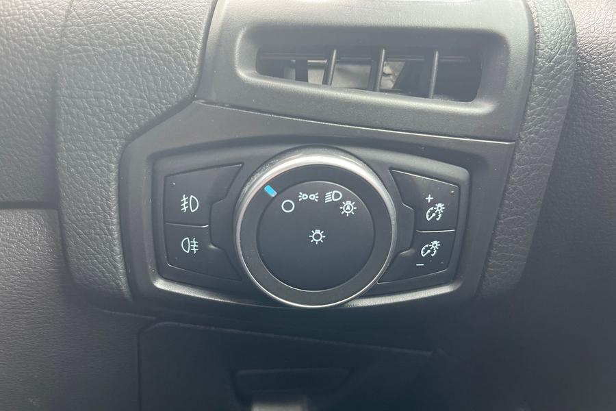 Ford FOCUS Photo autoimg-f17d463f84cb898a01f21d3026e5eae54208da75.jpg