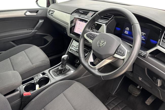 VOLKSWAGEN Touran Photo 6