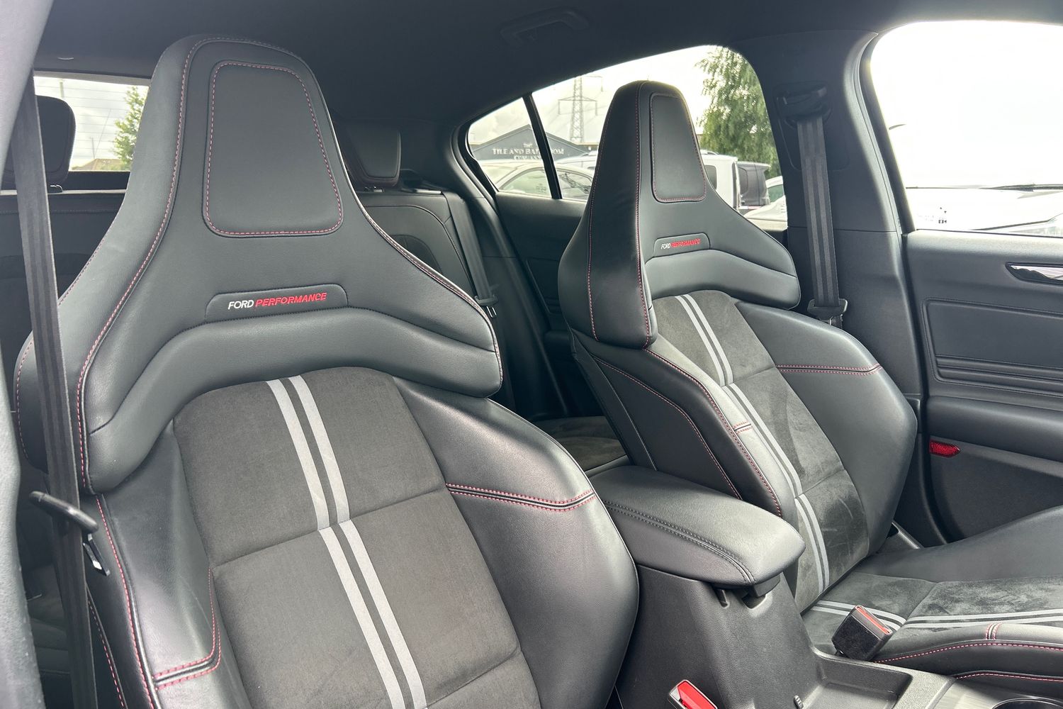 Ford Focus Photo 16