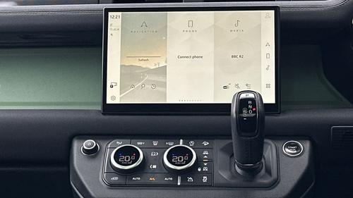 Land Rover Defender Photo autoimg-f18055fc2fa7444f5e0313cd3412ba47fb12967b.jpg