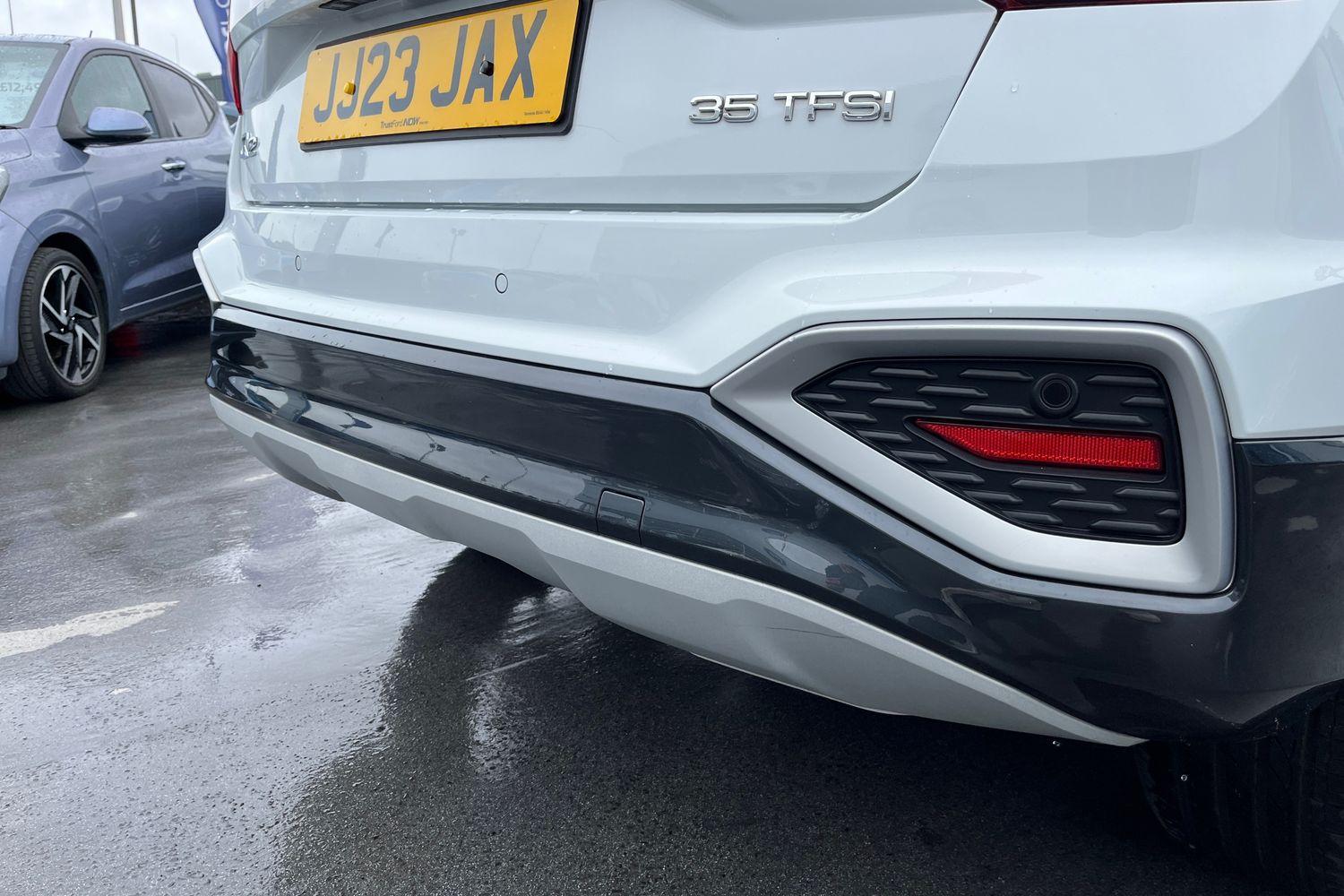 Audi Q2 Photo 23