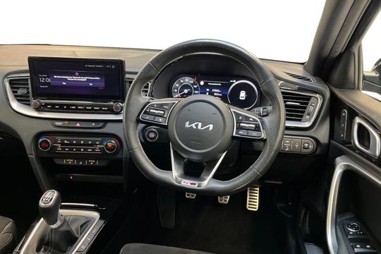 Kia XCeed Photo autoimg-f181d641cb573e7a2b8a316bf0e60444487d4f20.jpg