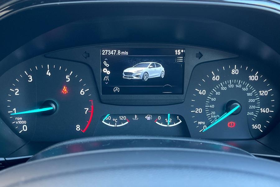 Ford FOCUS Photo autoimg-f1832e63fc90a3503816252b2d02c817c000c0ee.jpg