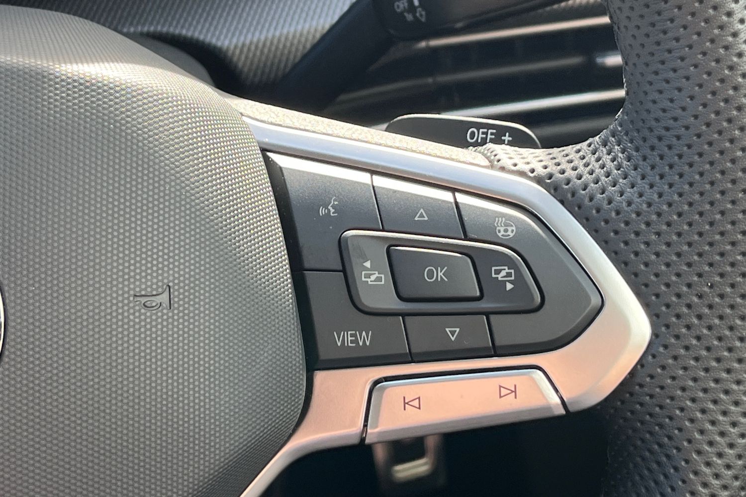 Volkswagen Golf Photo 38