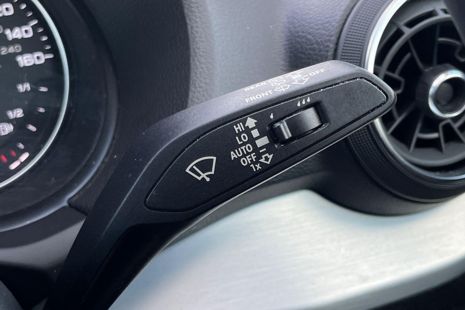 Audi Q2 Photo 14