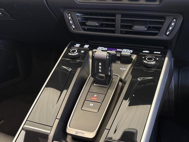 PORSCHE 911 Photo 12