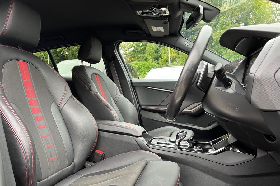 BMW 1 SERIES Photo autoimg-f18bdae7ca1b41440a357f5e881fa38e358a400f.jpg