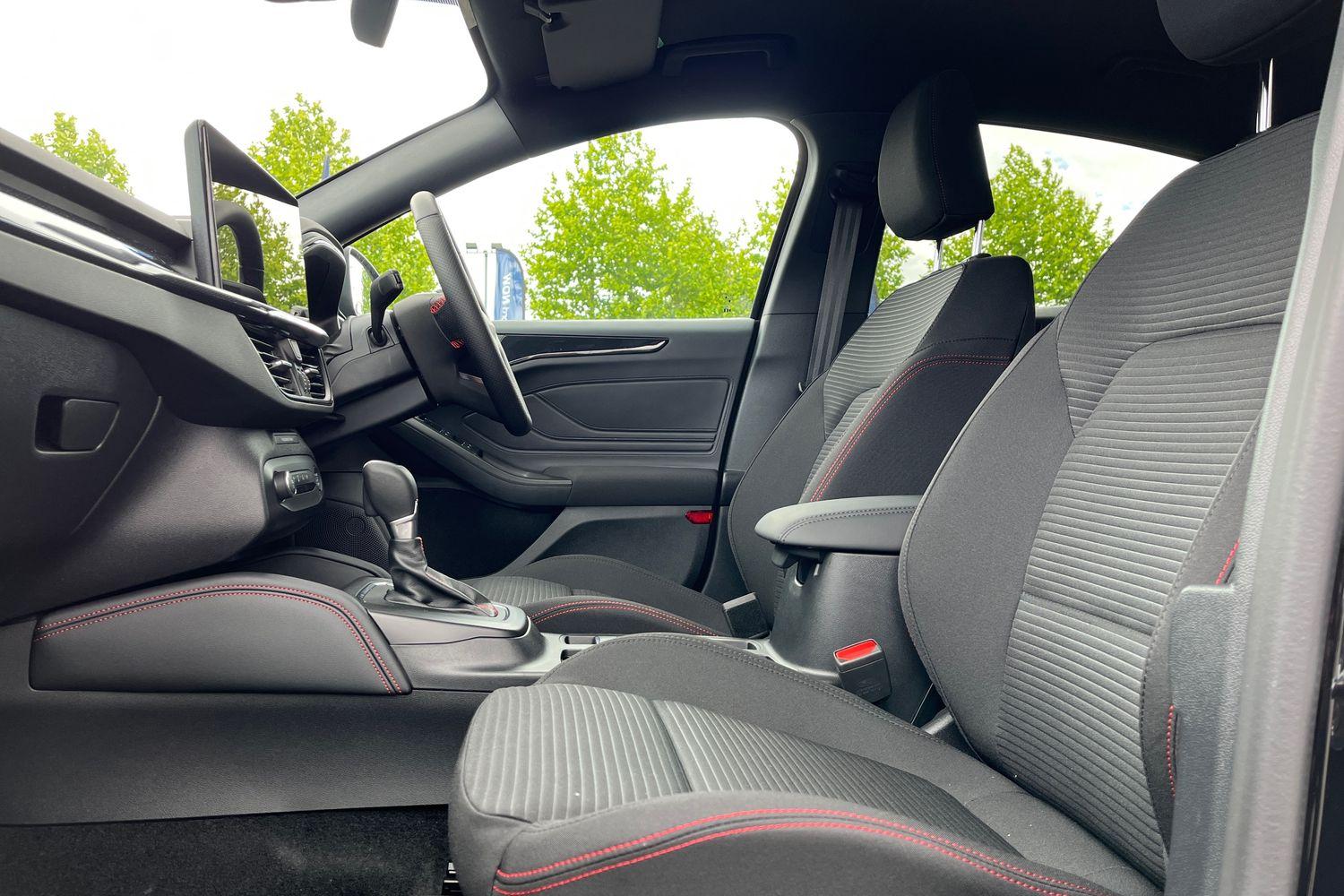 Ford FOCUS Photo 18