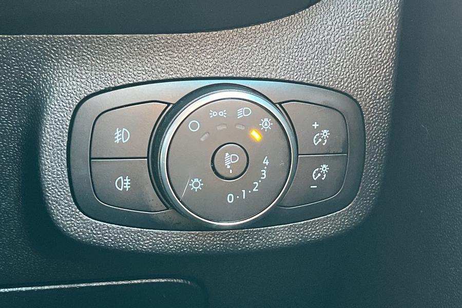 Ford FIESTA Photo autoimg-f19b1727c9c3e2e0cfc8a2627179b283163e1728.jpg
