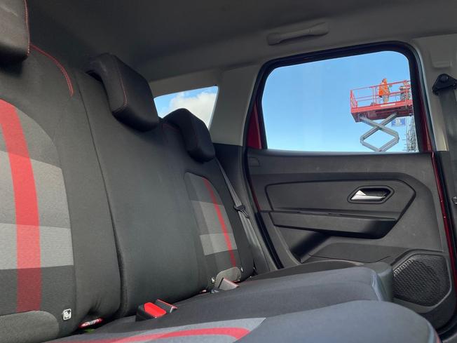 DACIA Duster Photo 29