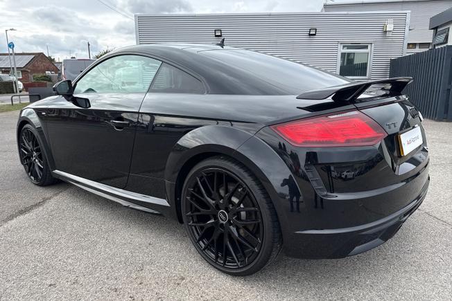 AUDI TT Photo 30