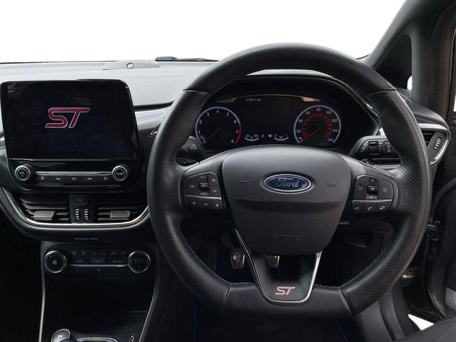FORD Fiesta Photo 11