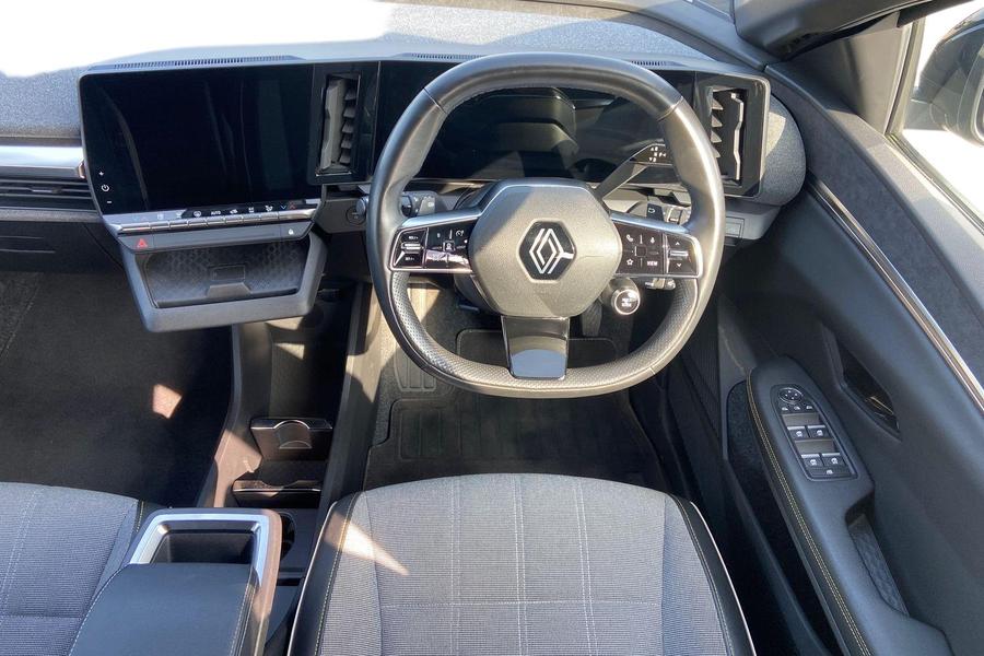 Renault MEGANE E-TECH Photo autoimg-f1aa0a8f058ca251cc12390dd0fb0626e907991f.jpg