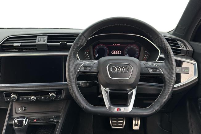 Audi Q3 Photo 11