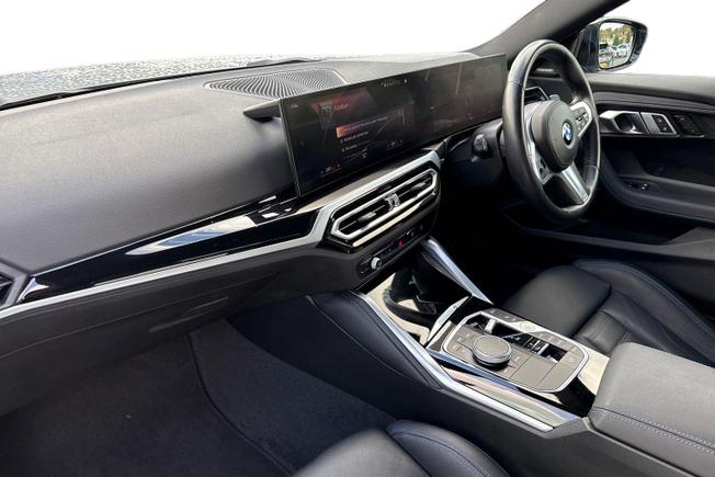 BMW 2 Series Photo 2