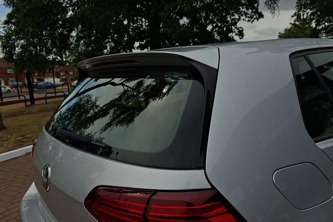 VOLKSWAGEN Golf Photo 23