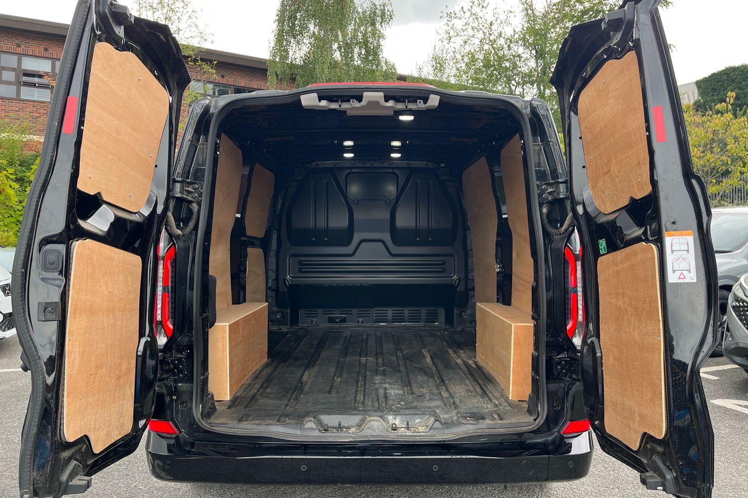 Ford E-TRANSIT CUSTOM Photo 20