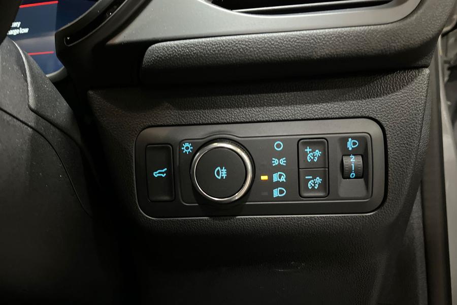 Ford KUGA Photo autoimg-f1bacfe4dffa1e16a2f7677bdd72ed55fec5f9c8.jpg