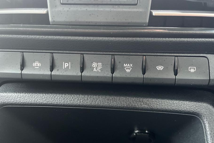 Used Ford TRANSIT CONNECT BG75CUH 17
