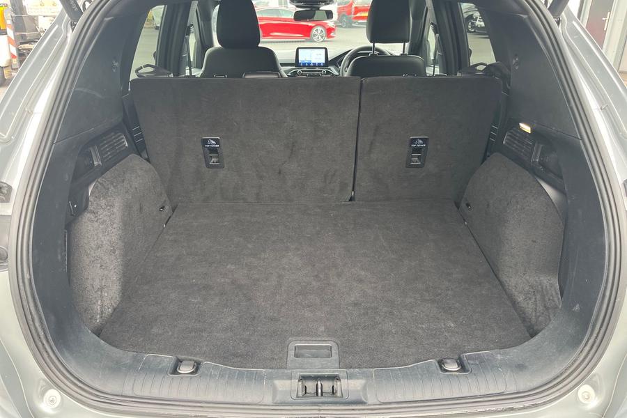 Ford KUGA Photo autoimg-f1bb84eba9a0bd95cf5907ced76310c2cf8dbcec.jpg
