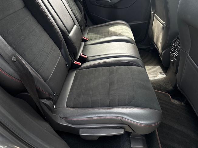 FORD Kuga Photo 31