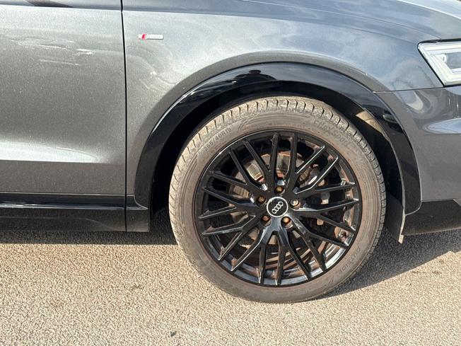 AUDI Q3 Photo 22