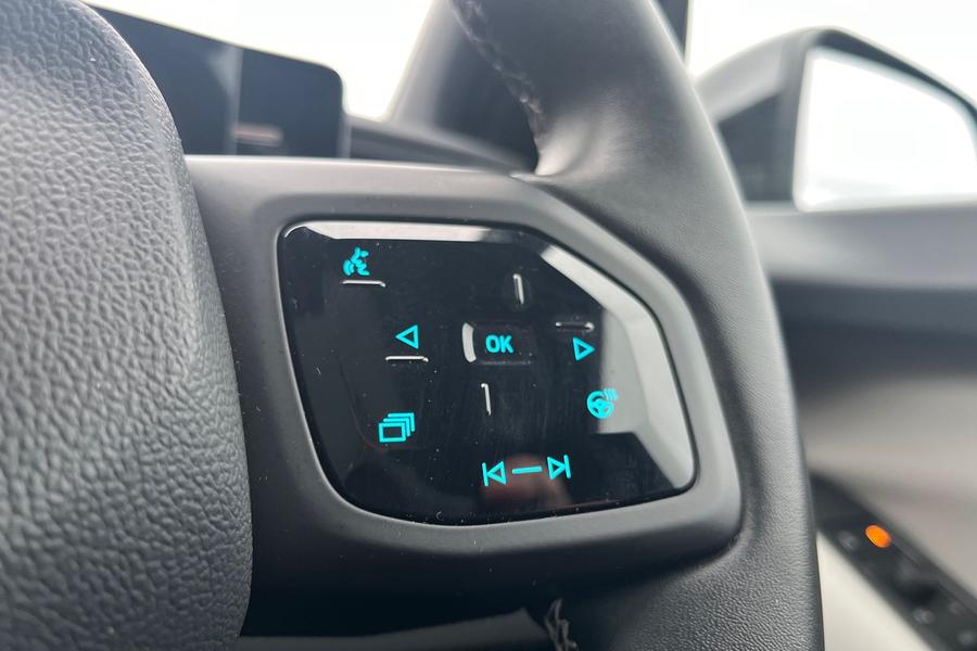 Ford EXPLORER Photo autoimg-f1c0694e7e1a3c747203d2752fba97c343b23a86.jpg