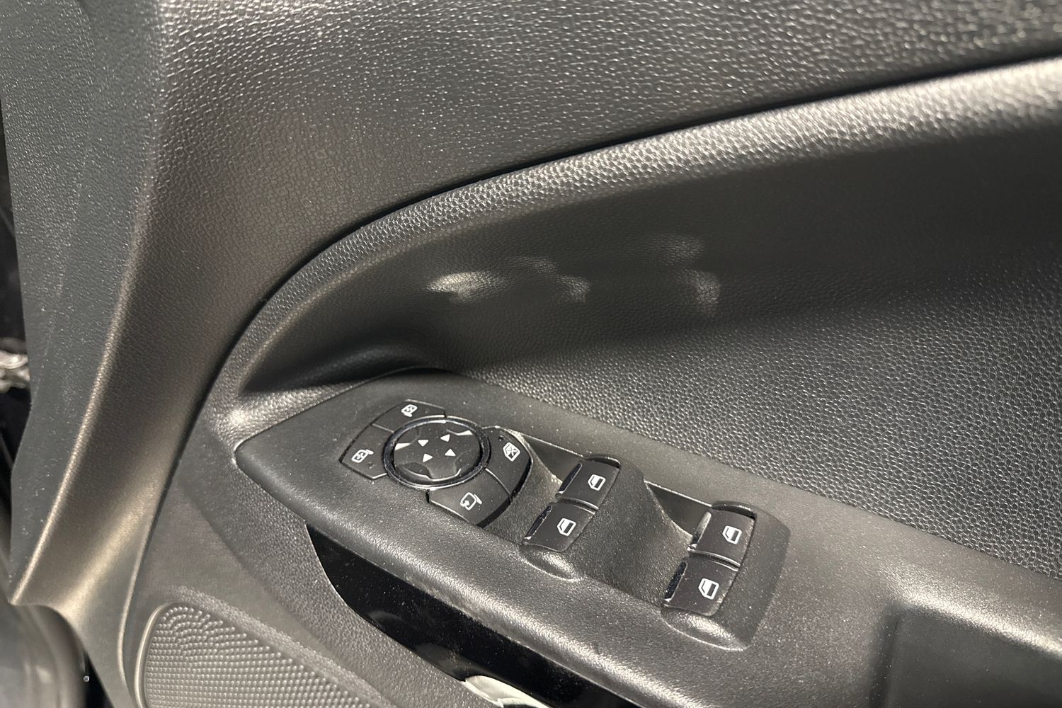Ford ECOSPORT Photo 15