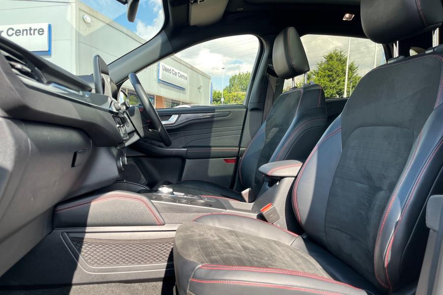 Ford Kuga Photo autoimg-f1c8c457270b88acaed3e2a2e58b5df14bac12f8.jpg
