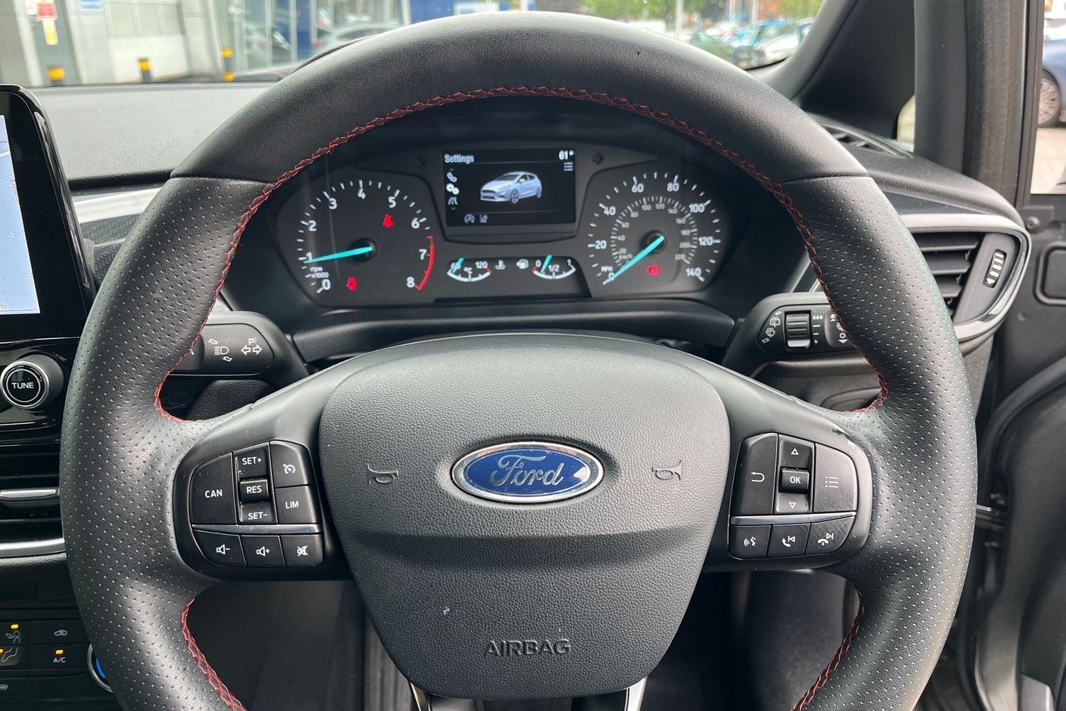 Ford Fiesta Photo 11