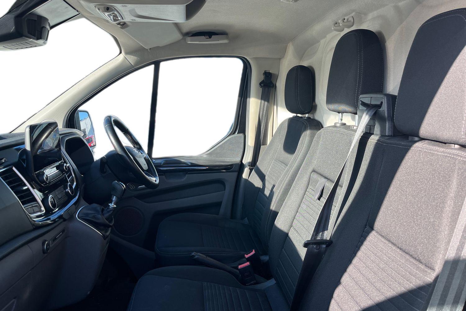 Ford TRANSIT CUSTOM Photo 9