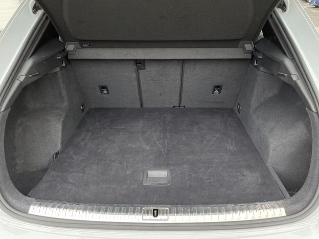 AUDI Q3 Photo 12