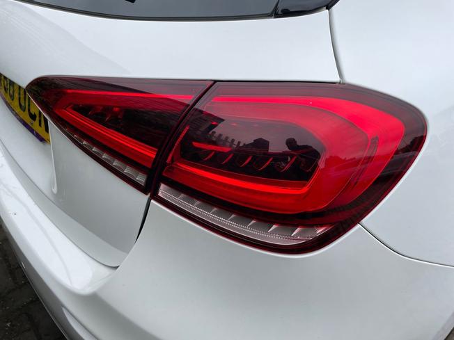 MERCEDES-BENZ A Class Photo 18