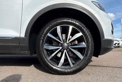 VOLKSWAGEN T-Roc Photo 5