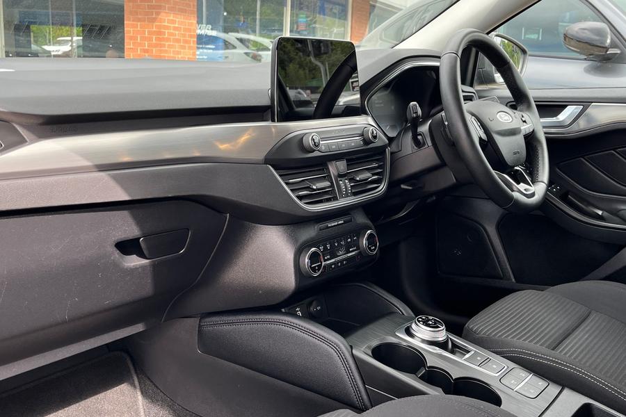Ford FOCUS Photo autoimg-f1de72d2a0755f9bd2de0528fd48f2d1b66d40ea.jpg