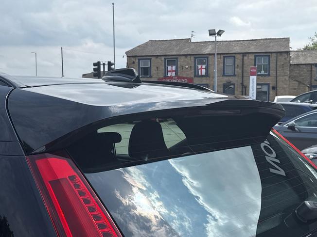 VOLVO Xc40 Photo 37