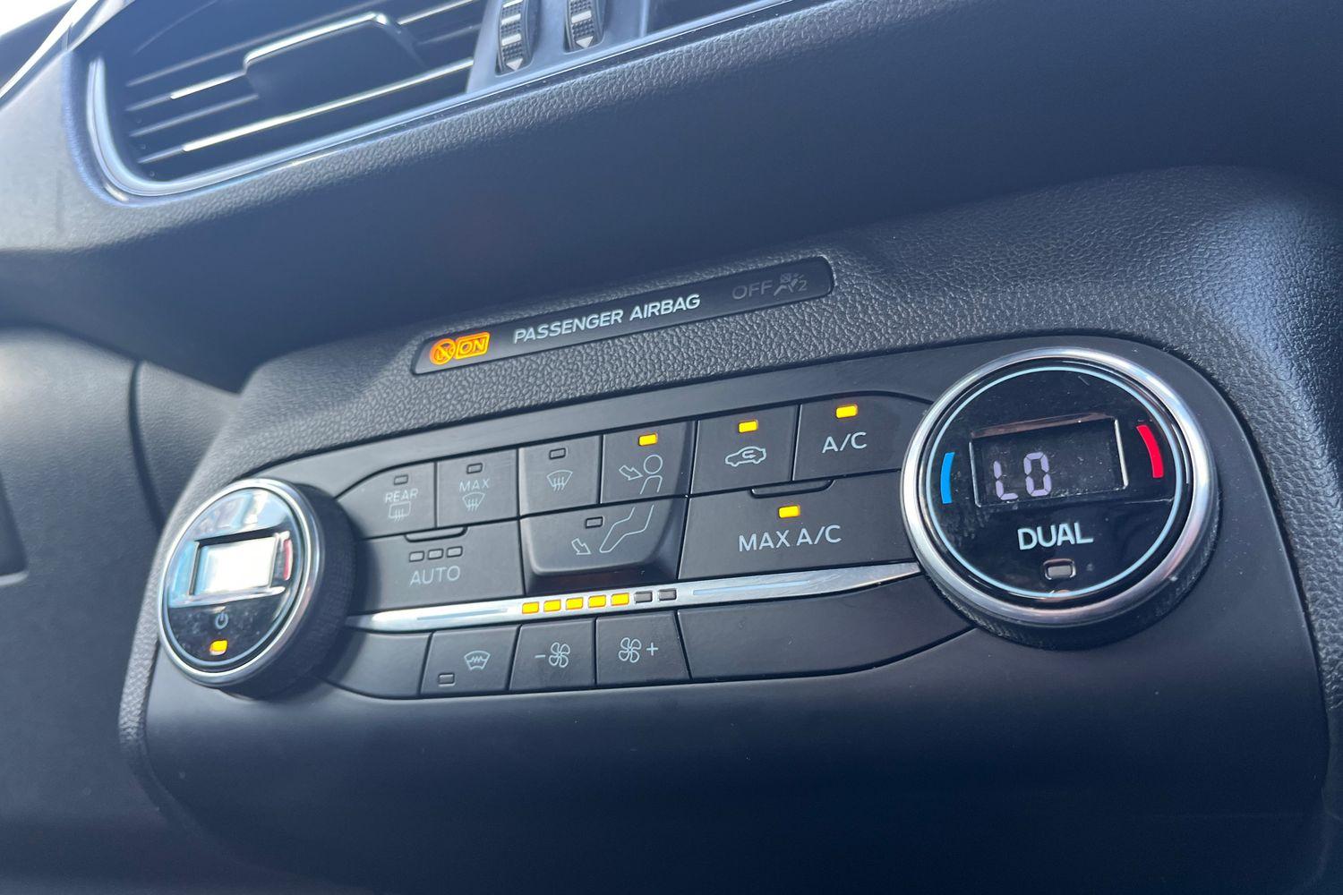 Ford KUGA Photo 21