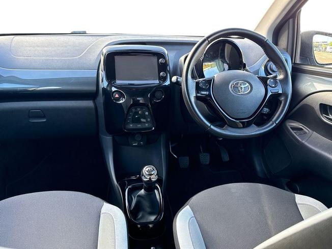 TOYOTA Aygo Photo 11