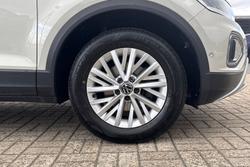 VOLKSWAGEN T-Roc Photo 5
